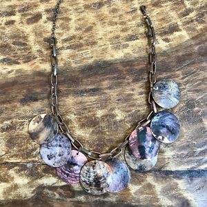 * Free w/ Bundle! * Pretty Necklace